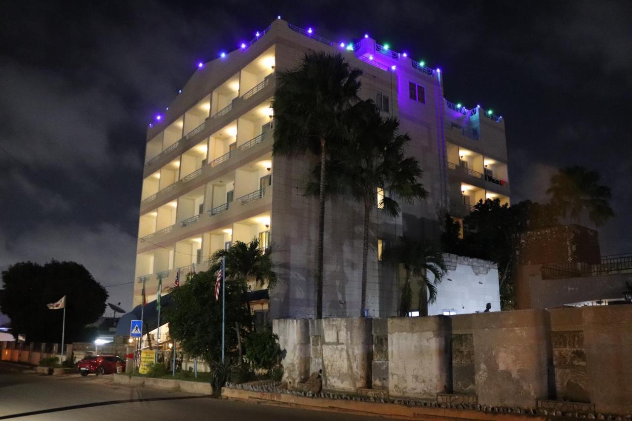 Maple Leaf Korean Hotel Achimota 외부 사진
