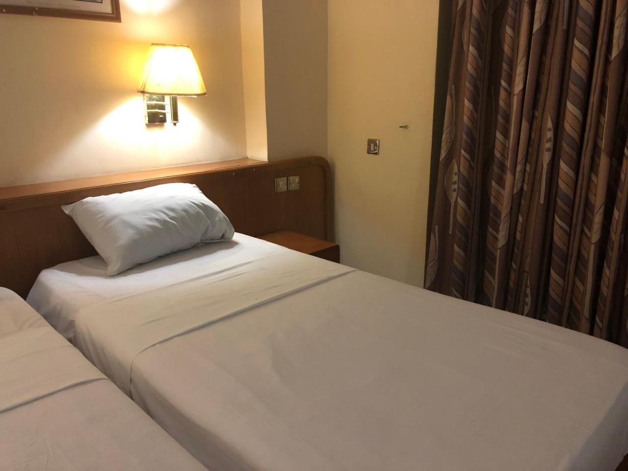 Maple Leaf Korean Hotel Achimota 외부 사진