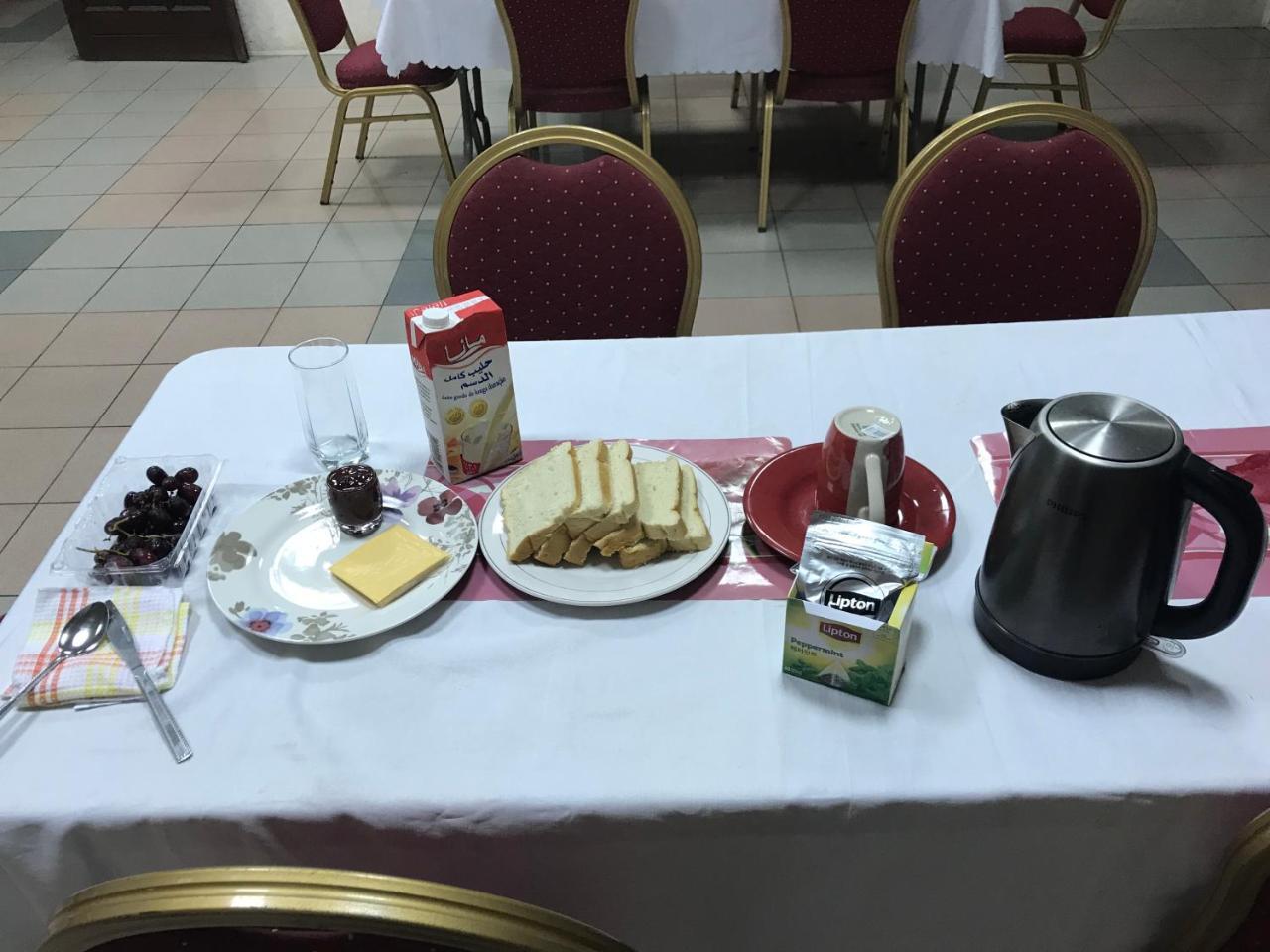 Maple Leaf Korean Hotel Achimota 외부 사진