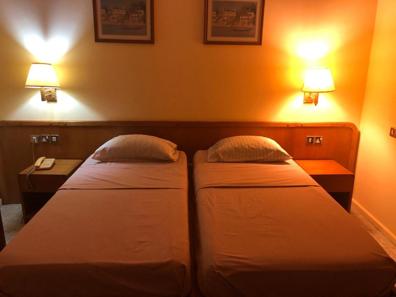 Maple Leaf Korean Hotel Achimota 외부 사진